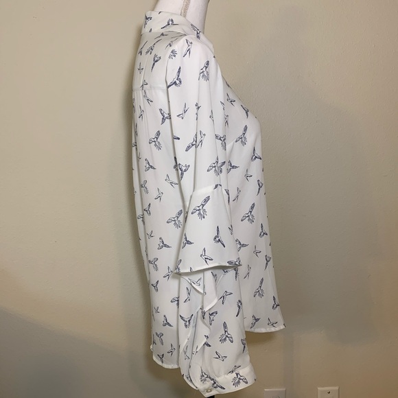 50% OFF Express Portofino bird blouse open sleeve - Picture 2 of 9